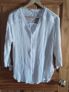 Mystree White Crochet Yoke Button-Front Blouse